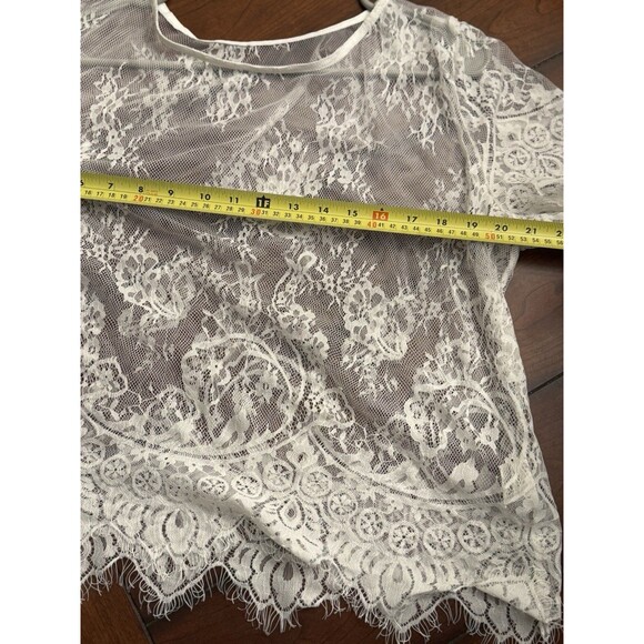 White Lace‎ Top - Picture 10 of 10